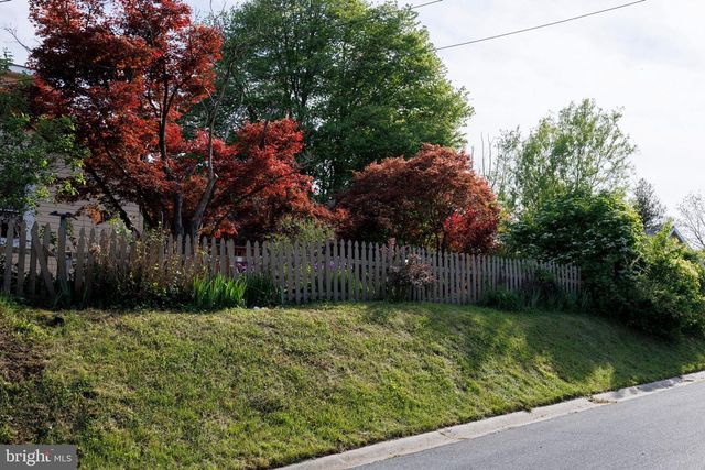 8615 RIDGE RD, Ellicott City, MD 21043