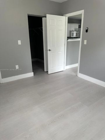 2016 Miami Rd B, Fort Lauderdale, FL 33316