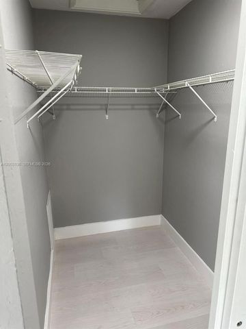 2016 Miami Rd B, Fort Lauderdale, FL 33316