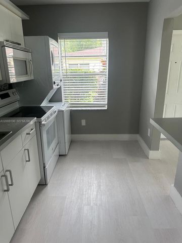 2016 Miami Rd B, Fort Lauderdale, FL 33316