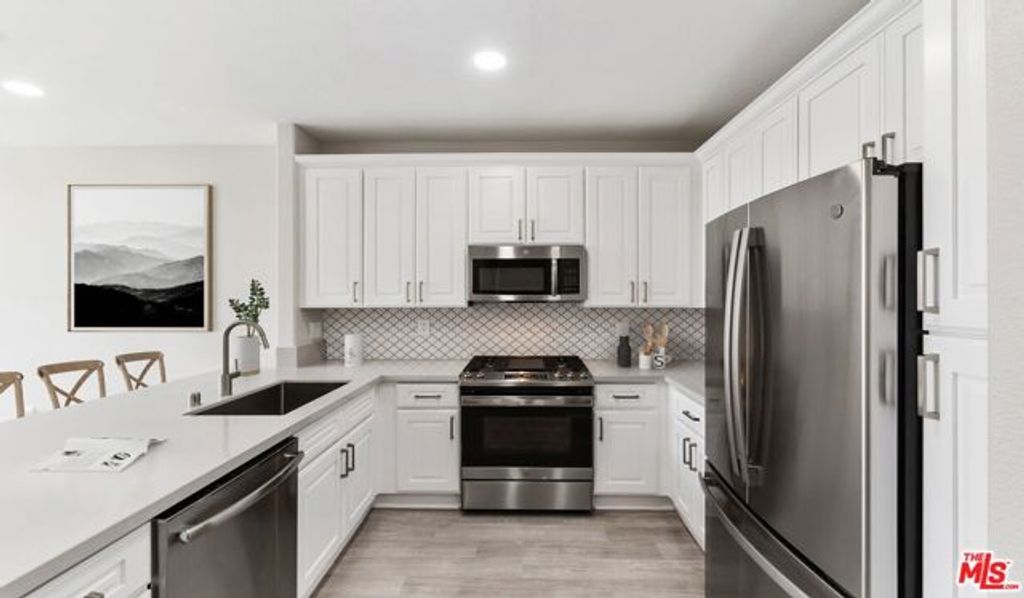 6280 W 3RD Street 4-417, Los Angeles, CA 90036