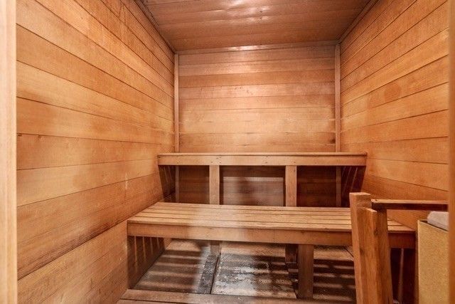 193 Oak St 604, Newton, MA 02464