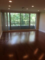 193 Oak St 604, Newton, MA 02464