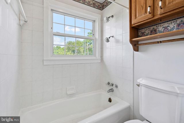 6503 CARRIAGE DR, Alexandria, VA 22310