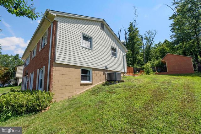 6503 CARRIAGE DR, Alexandria, VA 22310