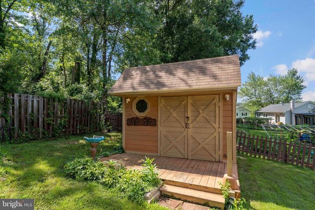 6503 CARRIAGE DR, Alexandria, VA 22310