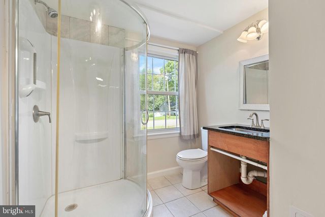 6503 CARRIAGE DR, Alexandria, VA 22310