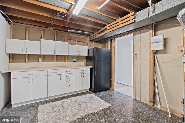 6503 CARRIAGE DR, Alexandria, VA 22310