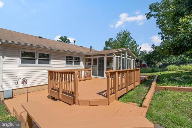 6503 CARRIAGE DR, Alexandria, VA 22310