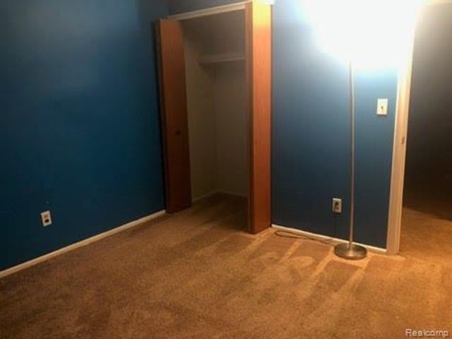 1009 E Holbrook Avenue, Flint, MI 48505