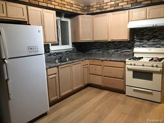 1009 E Holbrook Avenue, Flint, MI 48505