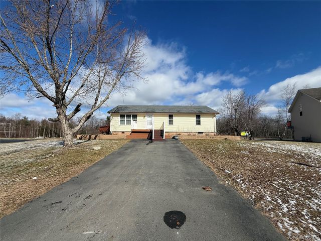 56 Club Lane, Rock Hill, NY 12775
