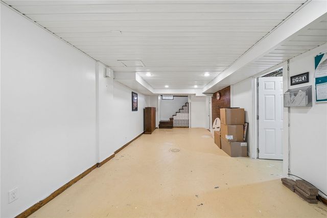 701 Cowan Ave, Jeannette, PA 15644