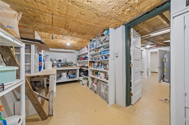 701 Cowan Ave, Jeannette, PA 15644