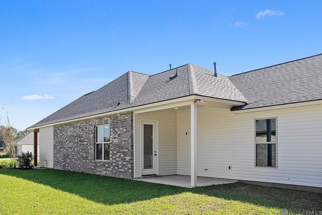 12097 Clare Ct, Geismar, LA 70734