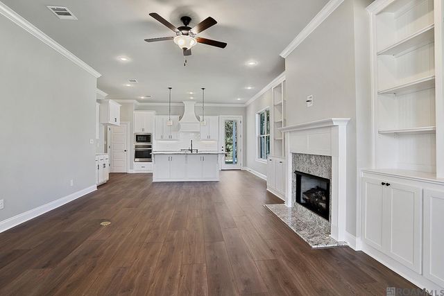 12097 Clare Ct, Geismar, LA 70734