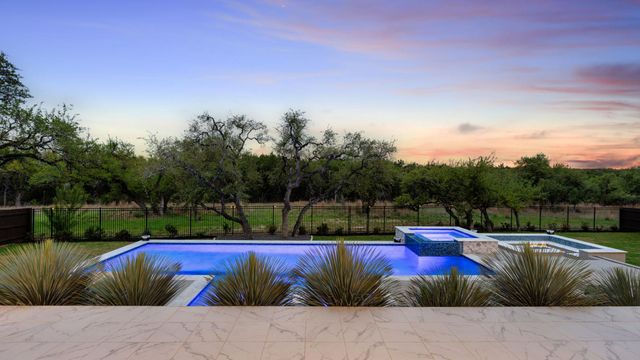 546 Bridge Water LOOP, Dripping Springs, TX 78620