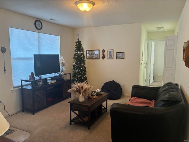 1570 Greenfield Lane, Bluffton, IN 46714