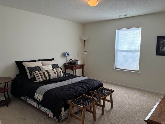 1570 Greenfield Lane, Bluffton, IN 46714