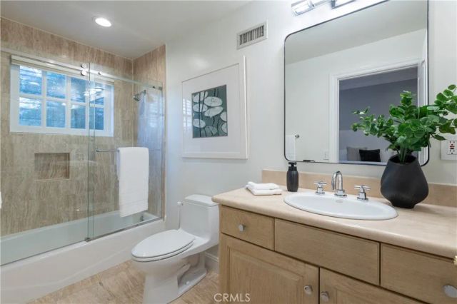 4438 Haskell Avenue, Encino, CA 91436
