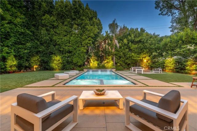 4438 Haskell Avenue, Encino, CA 91436