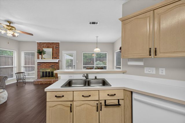 1604 Willow Lane, Mckinney, TX 75072