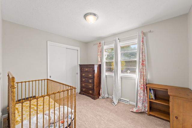 4 ROCKINGHAM DR, Columbia, MO 65203