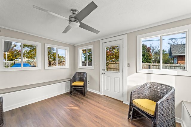 4 ROCKINGHAM DR, Columbia, MO 65203