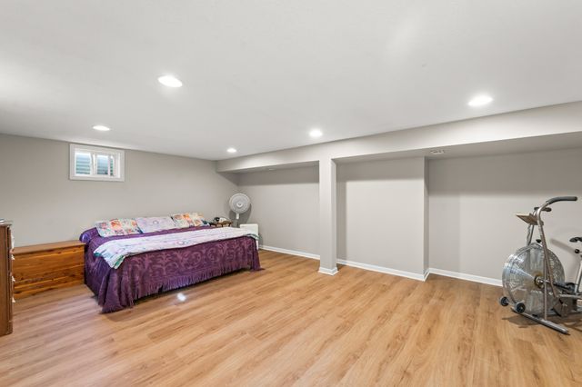 4 ROCKINGHAM DR, Columbia, MO 65203