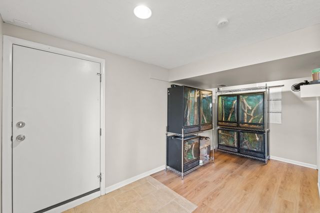 4 ROCKINGHAM DR, Columbia, MO 65203