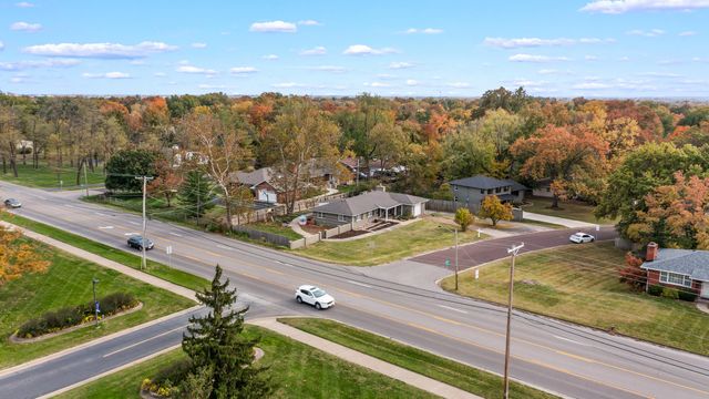 4 ROCKINGHAM DR, Columbia, MO 65203