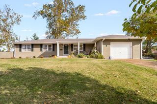 4 ROCKINGHAM DR, Columbia, MO 65203