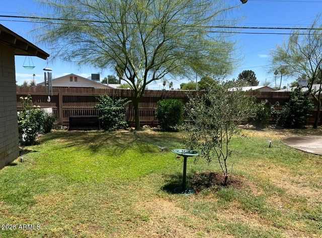 2301 W CHEERY LYNN Road, Phoenix, AZ 85015