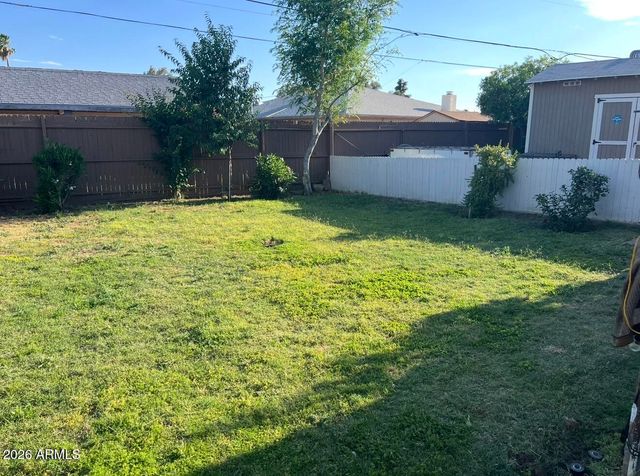 2301 W CHEERY LYNN Road, Phoenix, AZ 85015
