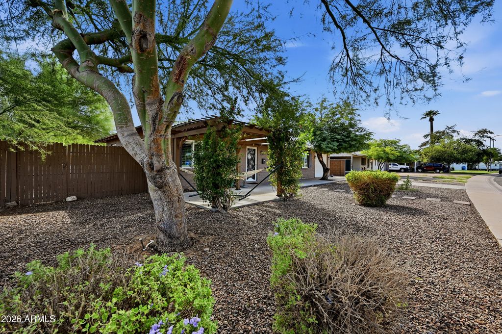 2301 W CHEERY LYNN Road, Phoenix, AZ 85015 — photo 3