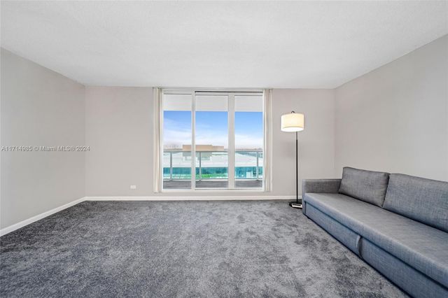2301 Collins Ave 1030, Miami Beach, FL 33139