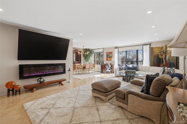 99 S Park Avenue 320, Rockville Centre, NY 11570