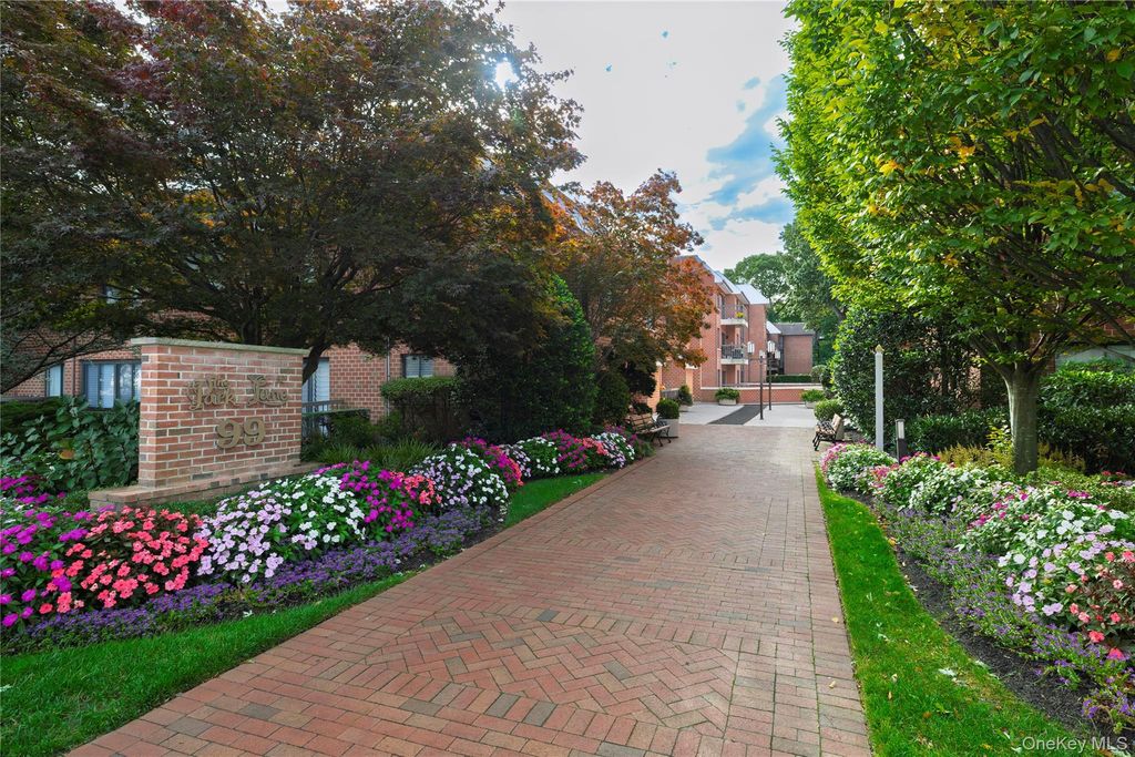 99 S Park Avenue 320, Rockville Centre, NY 11570