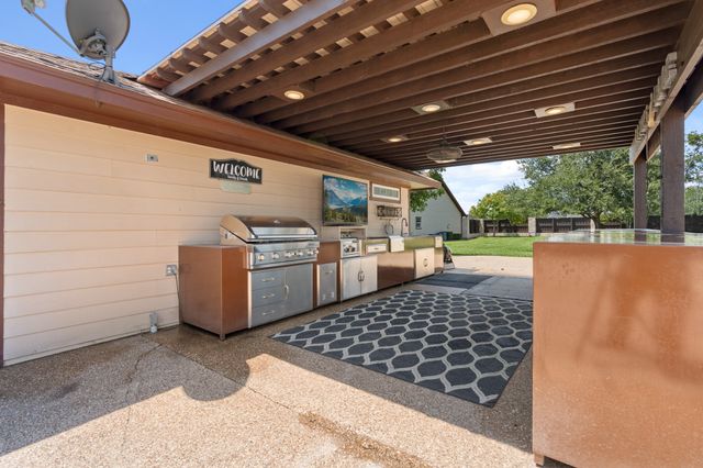 400 E Spurgeon Street, Itasca, TX 76055