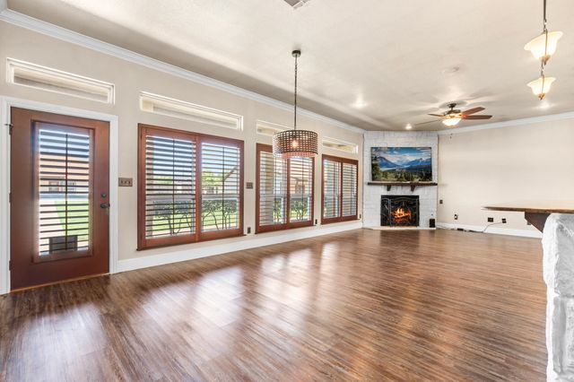 400 E Spurgeon Street, Itasca, TX 76055