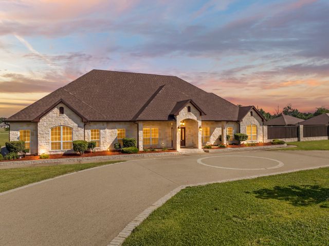 400 E Spurgeon Street, Itasca, TX 76055