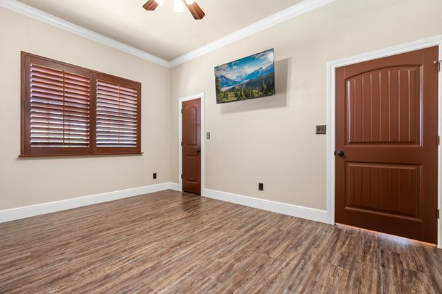 400 E Spurgeon Street, Itasca, TX 76055