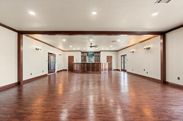 400 E Spurgeon Street, Itasca, TX 76055