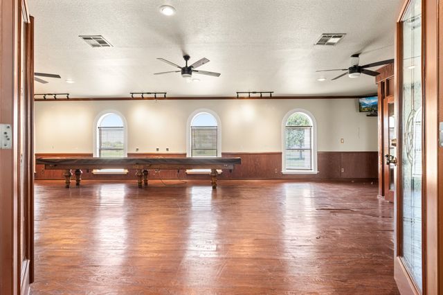 400 E Spurgeon Street, Itasca, TX 76055
