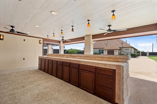 400 E Spurgeon Street, Itasca, TX 76055
