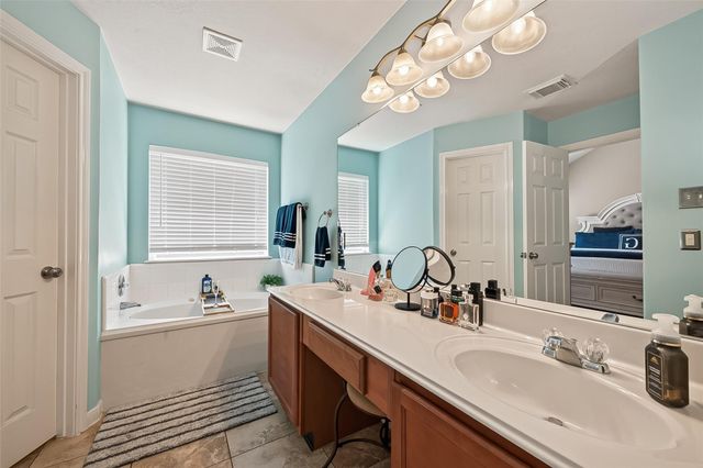 15827 Parmley Creek Court, Cypress, TX 77429