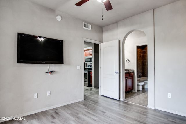 2550 E River Rd Unit 20305, Tucson, AZ 85718
