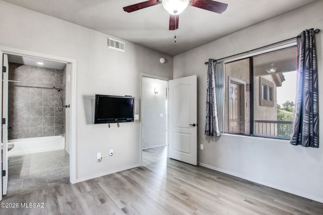 2550 E River Rd Unit 20305, Tucson, AZ 85718
