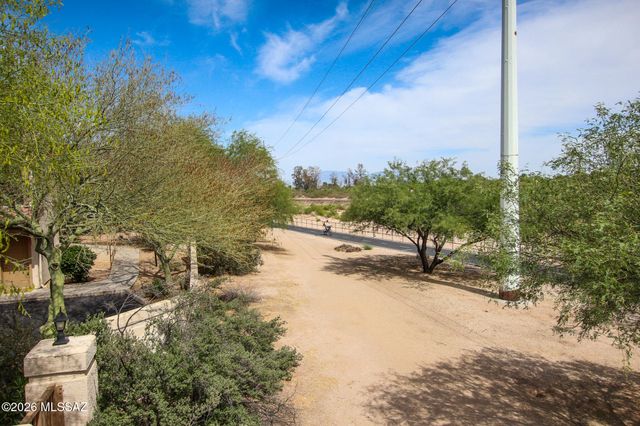 2550 E River Rd Unit 20305, Tucson, AZ 85718