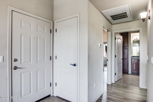 2550 E River Rd Unit 20305, Tucson, AZ 85718